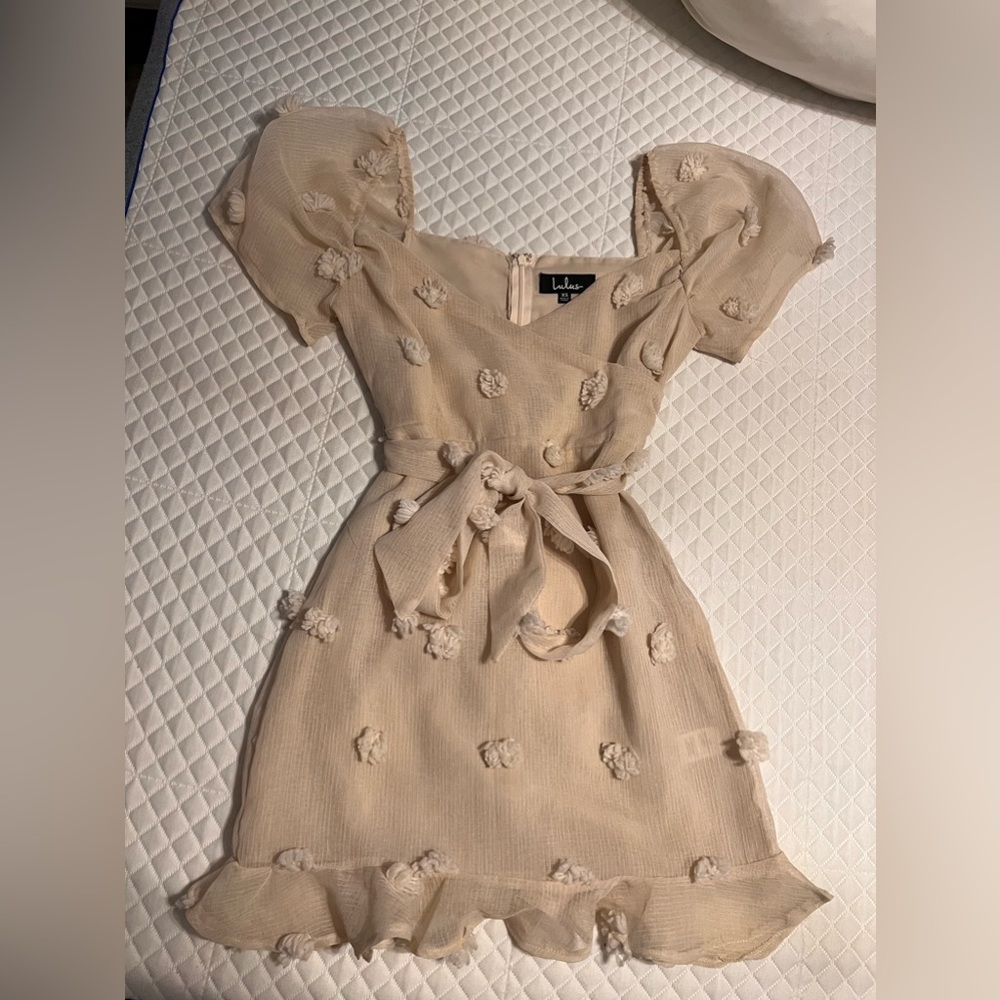 Lulus mini puff sleeve dress